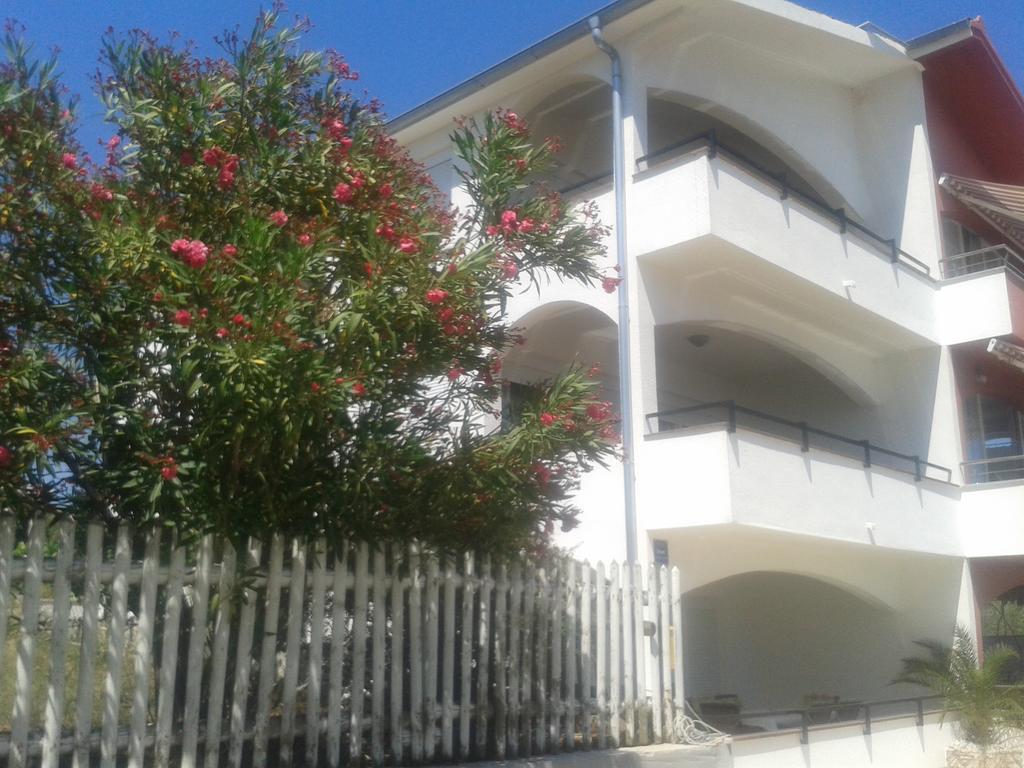 Apartmani Svalina - Seaview And 130M From Beach تروغير المظهر الخارجي الصورة