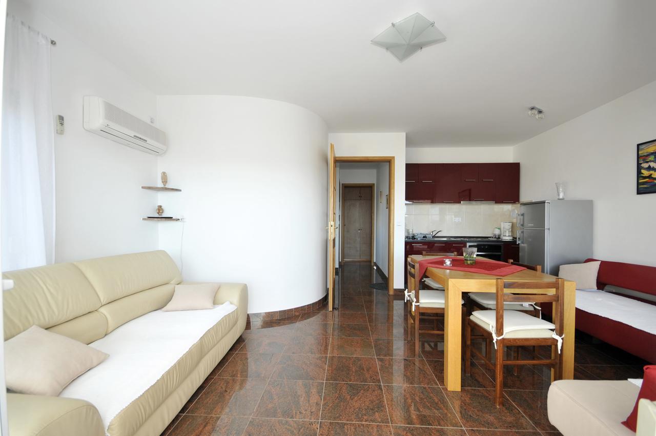 Apartmani Svalina - Seaview And 130M From Beach تروغير المظهر الخارجي الصورة